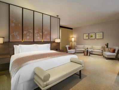 Hualuxe Shanghai Twelve At Hengshan, An Ihg - 57