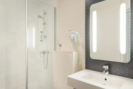 ibis Nîmes Ouest - A9 - 56