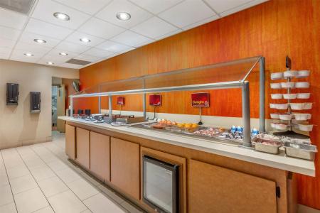 Best Western Plus Thunderbird Suites - 32