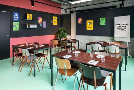 The Social Hub - 23
