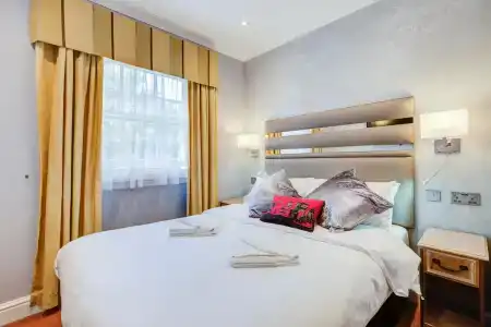 Admiral at Park Avenue - 1