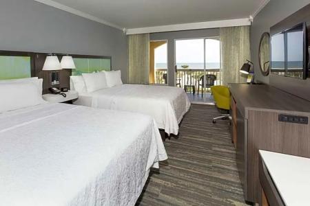 Hampton Inn - 78