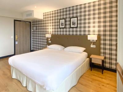 Best Western Le Cheval Blanc -Centre- Vieux Port - 1