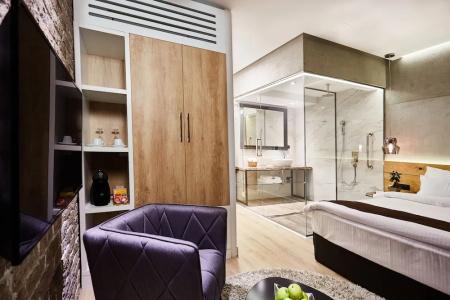 One Luxury Suites - 56