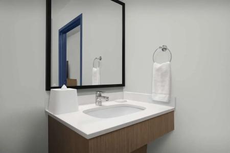 Quality Inn San Antonio Fiesta at Six Flags - 63