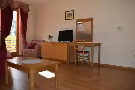 ApartSnjezna Kraljica - 50