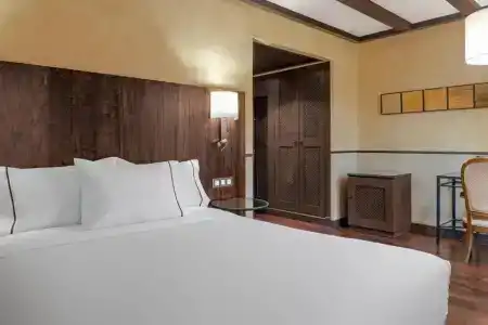 Palacio del Carmen, Autograph Collection - 58