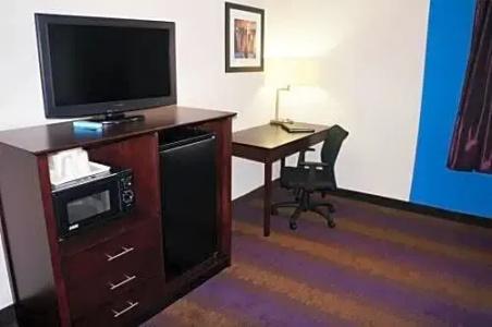 Quality Inn West End - 41
