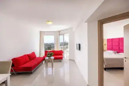 Papantonia Apts - 44