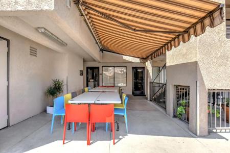 Anaheim Desert Inn & Suites - 12