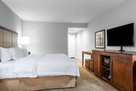 Hampton Inn - Suites-Civic Center - 5