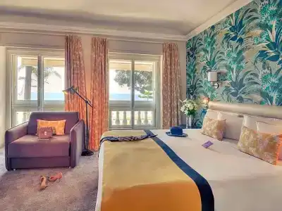 Mercure Nice Marché Aux Fleurs - 84