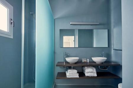 Kouros & Suites - 95