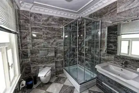 Romantic Mansion - 8