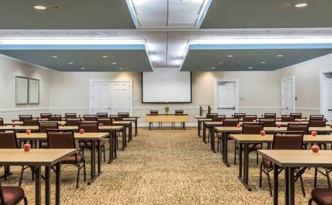 Courtyard by Marriott Charleston Historic District - 17