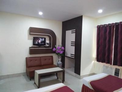 Executive Tower - 55