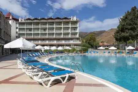 Marti La Perla - Adult Only+16 - 16