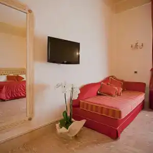 Cavour - 24