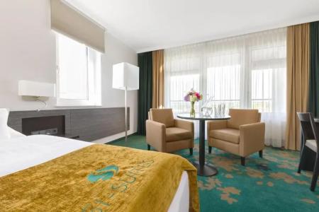 SI-SUITES - 2