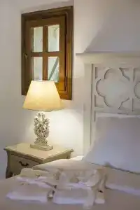 Saint Artemios and Oriental Suites - 23