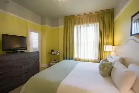 DeLuxe, a Provenance Hotel - 87