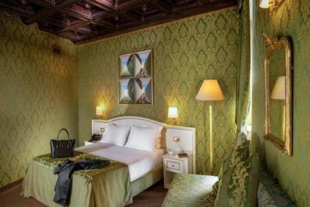 Residenza Canova Tadolini Luxury Rooms & Suites - 11