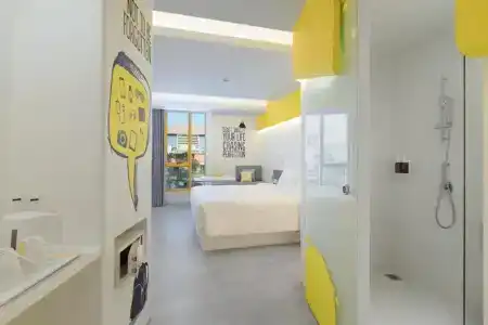 Yello Kuta Beachwalk Bali - 17