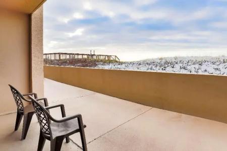 Hampton Inn - 107