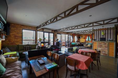 San Art Floating Hostel & - 12