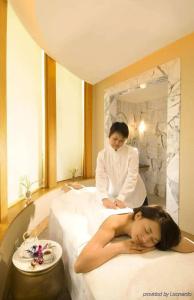 Hilton Chongqing - 27