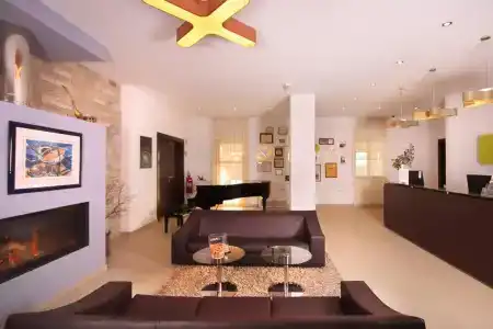 Velanera & Restaurant - 6