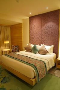 Royal Orchid Jaipur, 3 Kms to Airport - 70