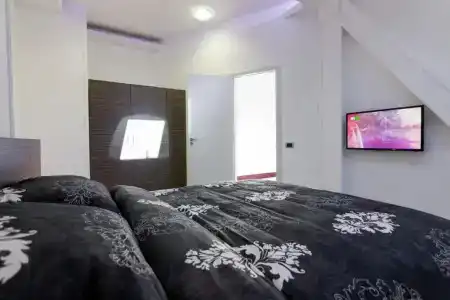 Central Park Residence - 155