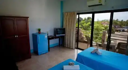 Raya Guest House - 3
