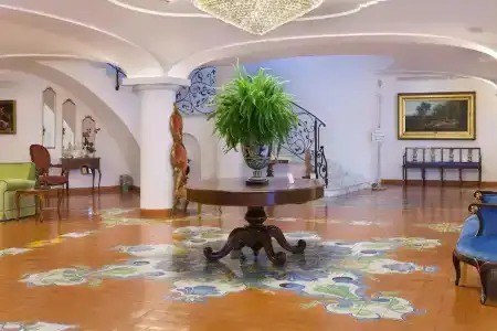 Grand La Favorita - 10