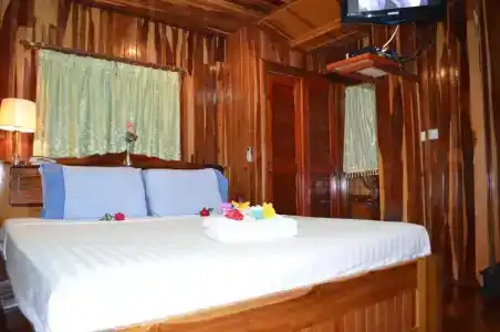 Home Stay Stc Bed And Breakfast - 22