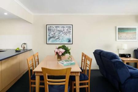 Rydges - 159