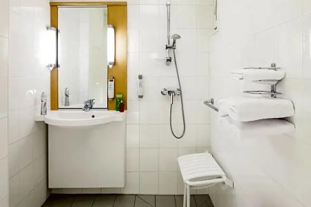 ibis Versailles Château - 24
