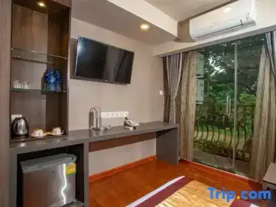 Grand United - Ahlone Branch - 220
