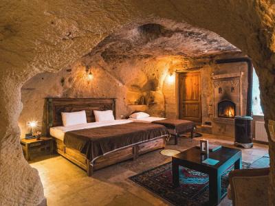 Atilla's Cave - 28
