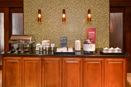 Hampton Inn and Suites South - 23