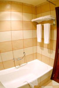 Al Liwan Suites - 89