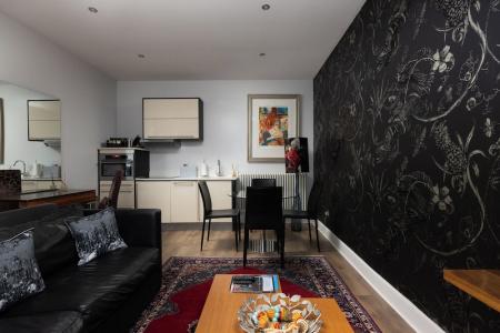 24 Royal Terrace - 68