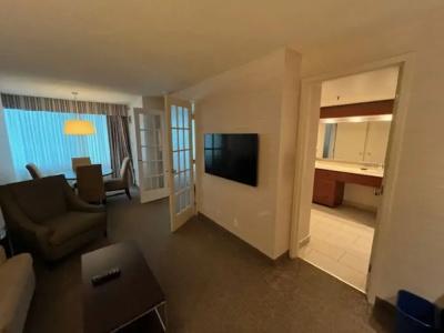 Cambridge Suites - 65