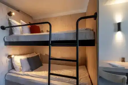 Victoria & Residence - 37