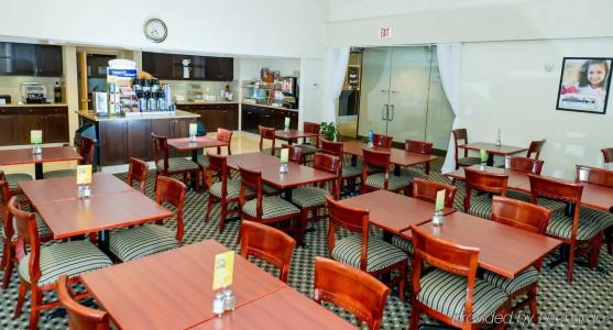 Holiday Inn Express and Suites, an IHG - 22