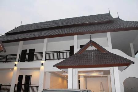 Huen Chan Thip - 33