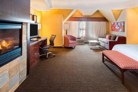 Courtyard Marriott - 24