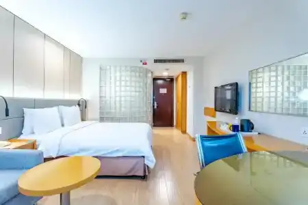 Holiday Inn Express Jinqiao Central, An Ihg - 34