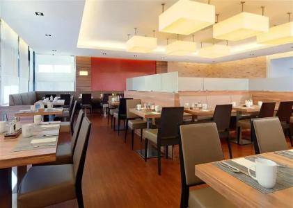 Four Points by Sheraton München Central - 35